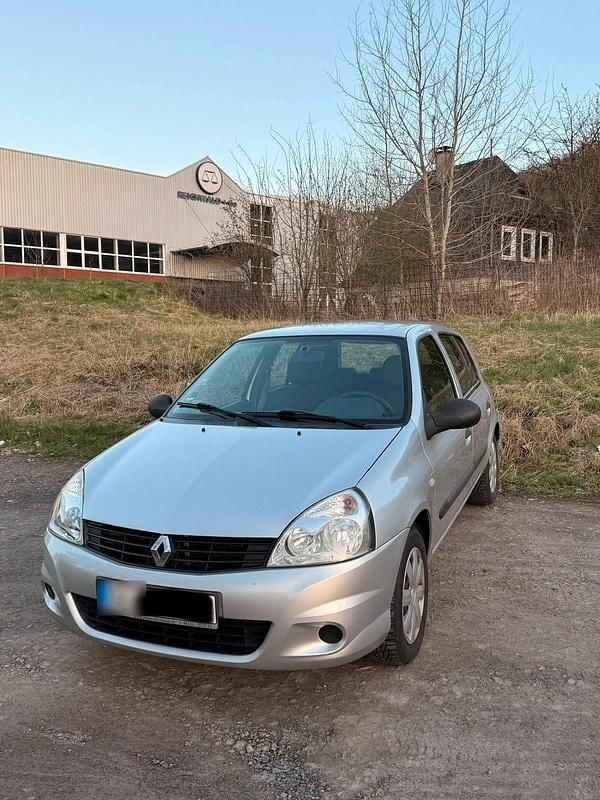 Gebraucht Renault Clio II Authentique 75 PS (55 kW) 2011 Grau Limousine