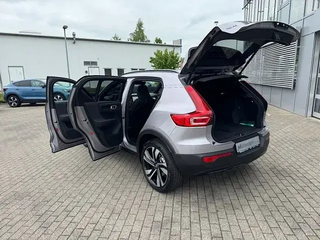 Gebraucht Volvo XC40 Ultra 197 PS (144 kW) 2026 Aurora silver SUV