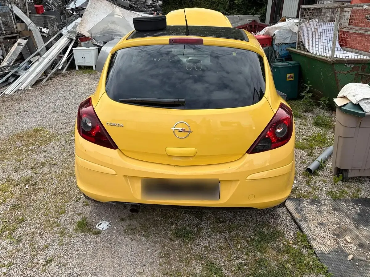 Gebraucht Opel Corsa 87 PS (63 kW) 2010 Gelb Kleinwagen