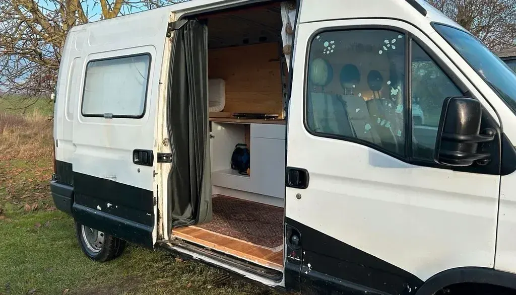 Gebraucht Nissan Interstar 116 PS (85 kW) 2002 Weiß Van