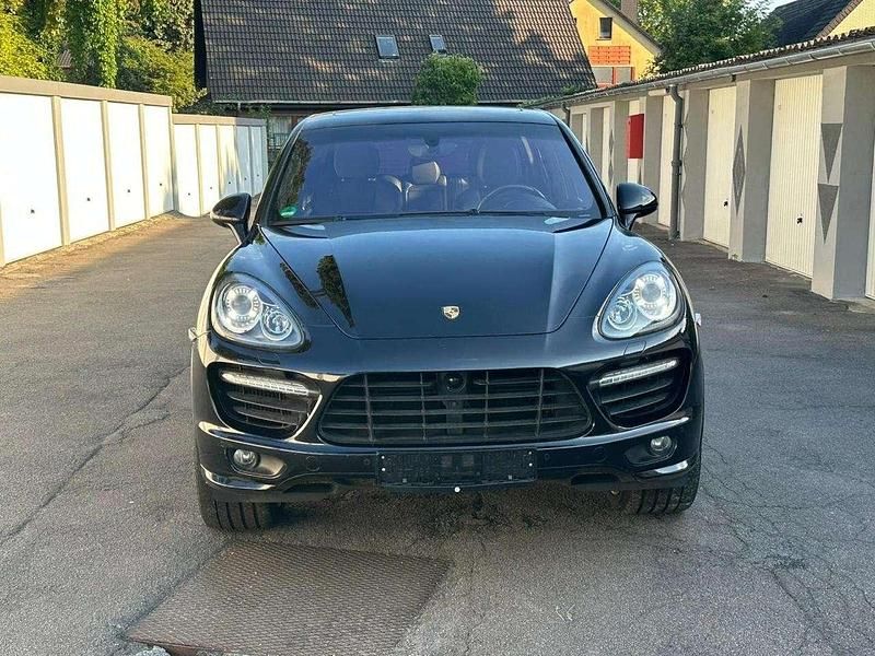 Gebraucht Porsche Cayenne Turbo 500 PS (367 kW) 2012 Schwarz SUV