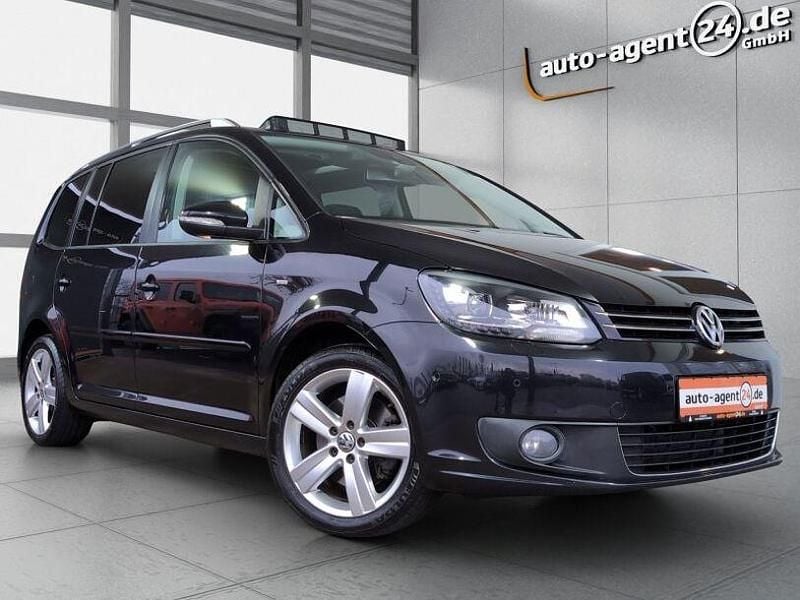 Gebraucht VW Touran 140 PS (102 kW) 2015 Deep black perleffekt Van / Kleinbus