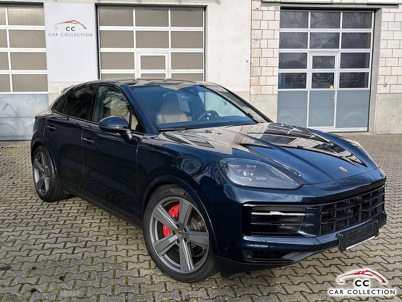 Algarveblau metallic d6 (metallic) Gebraucht 2023 Porsche Cayenne SUV | 99.888 € (Guter Preis) - Bild 1/4