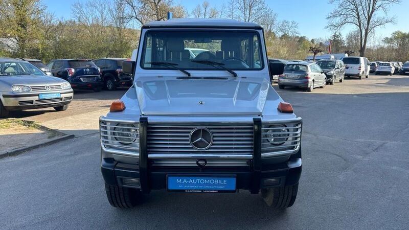 Grau Gebraucht 1990 Mercedes G300 SUV | 22.900 € - Bild 1/4