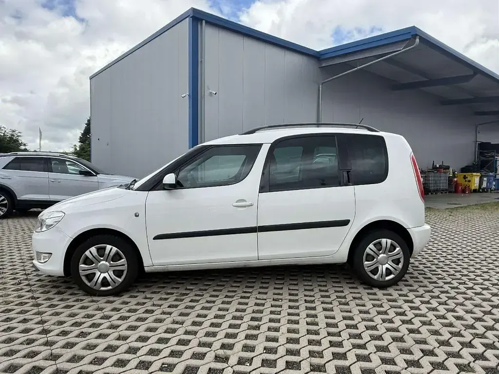 Gebraucht Skoda Roomster Plus Edition 69 PS (50 kW) 2011 Candyweiss Van / Kleinbus