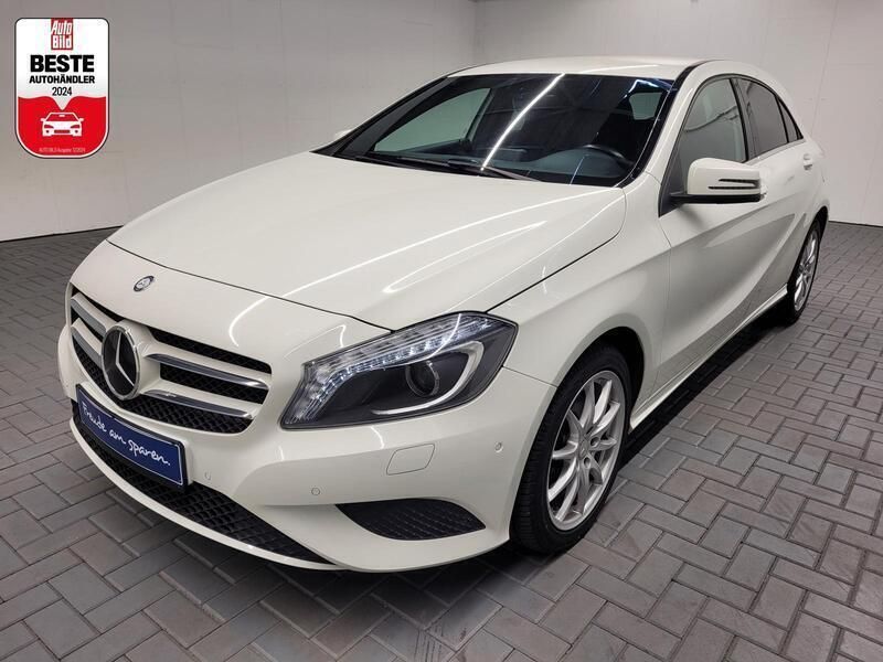 Weiß (weiss) Gebraucht 2014 Mercedes A220 Style Limousine | 15.980 € (Fairer Preis) - Bild 1/4