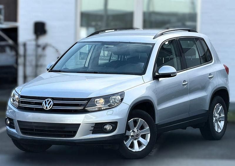 Gebraucht VW Tiguan Trendline 122 PS (89 kW) 2012 Silber SUV
