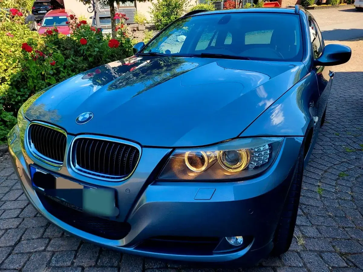 Gebraucht BMW 320 Sport Line 184 PS (135 kW) 2010 Grau Limousine