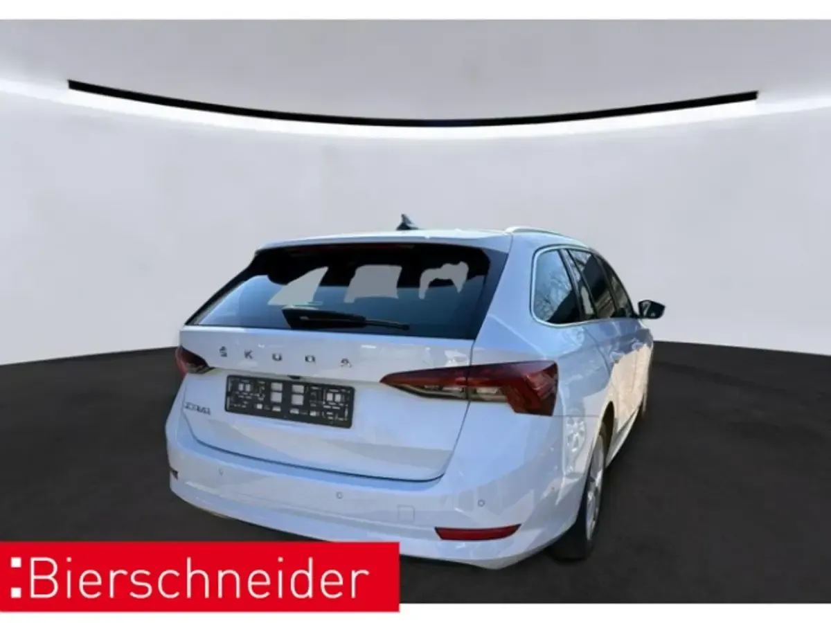 Gebraucht Skoda Octavia Style 150 PS (110 kW) 2022 Weiss Kombi