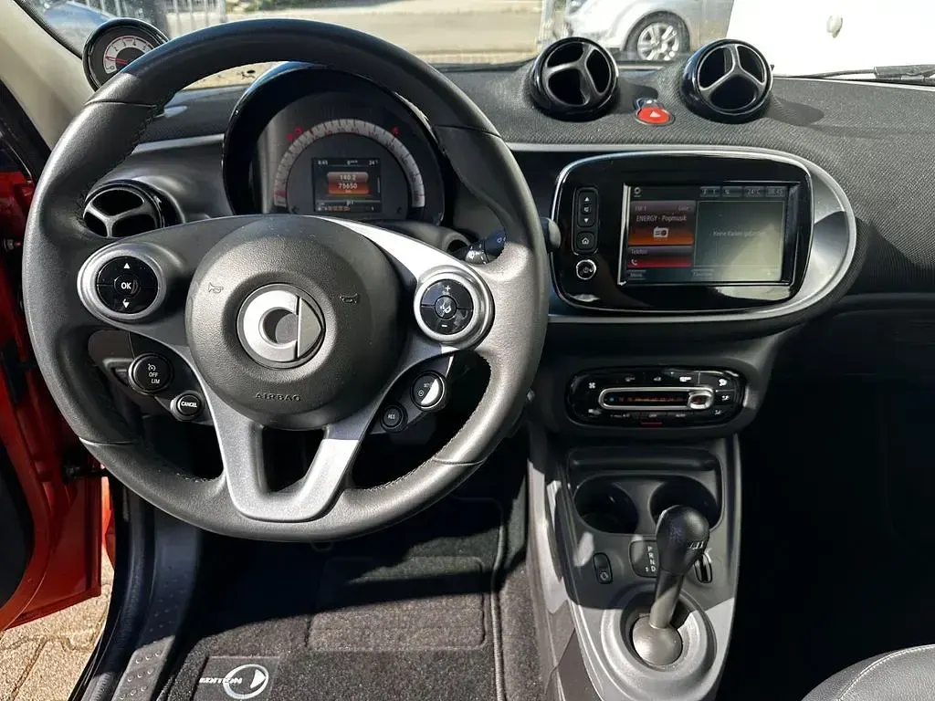 Gebraucht Smart ForFour 71 PS (52 kW) 2017 Schwarz Kleinwagen