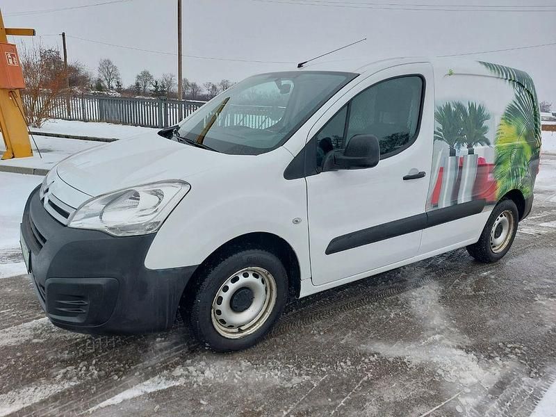 Gebraucht Citroën Berlingo 98 PS (72 kW) 2017 Weiß Van / Kleinbus