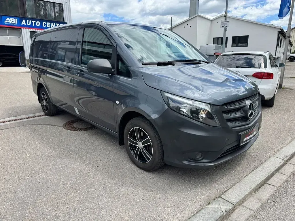 Gebraucht Mercedes Vito 114 PS (83 kW) 2016 Grau Van