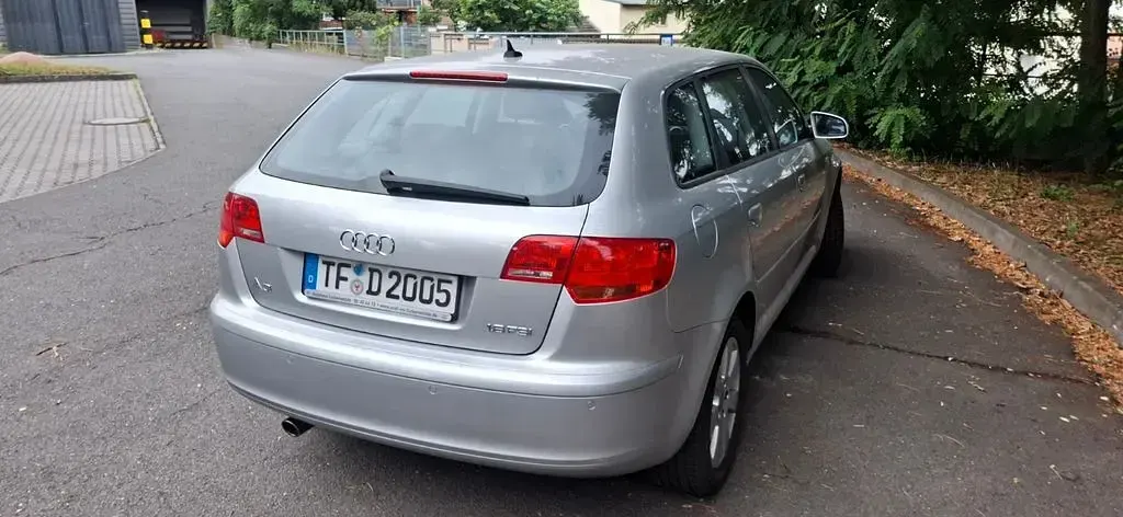 Gebraucht Audi A3 Sportback Ambiente 116 PS (85 kW) 2005 Silber Kleinwagen