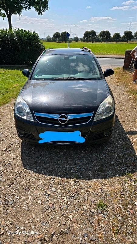 Gebraucht Opel Signum 150 PS (110 kW) 2005 Schwarz Kleinwagen