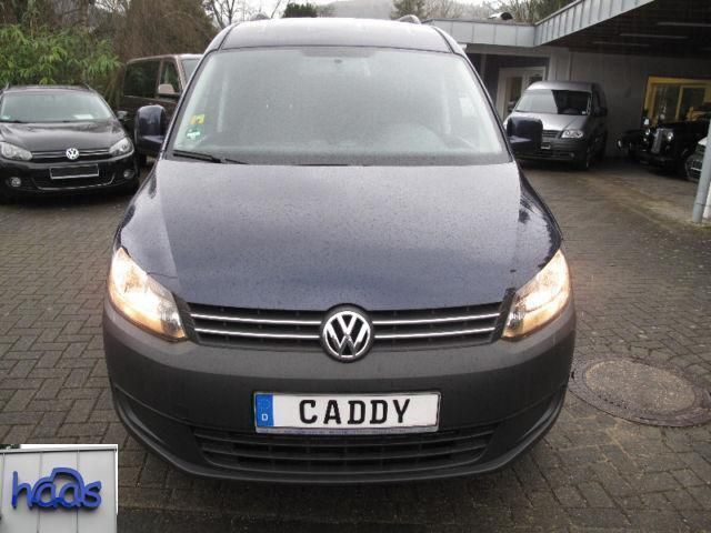 Gebraucht VW Caddy Maxi Beach 102 PS (75 kW) 2015 Blau metallic Van / Kleinbus