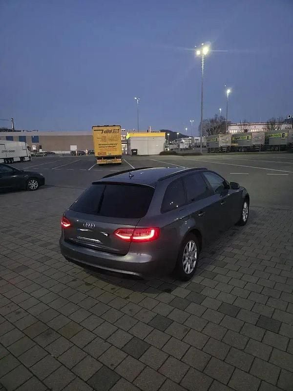 Gebraucht Audi A4 Ambiente 143 PS (105 kW) 2013 Grau Kombi