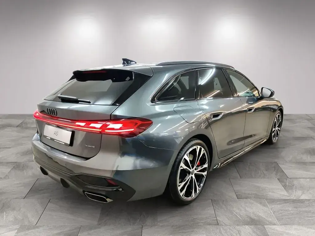 Gebraucht Audi A5 Sport 367 PS (269 kW) 2025 Daytonagrau perleffekt Kombi