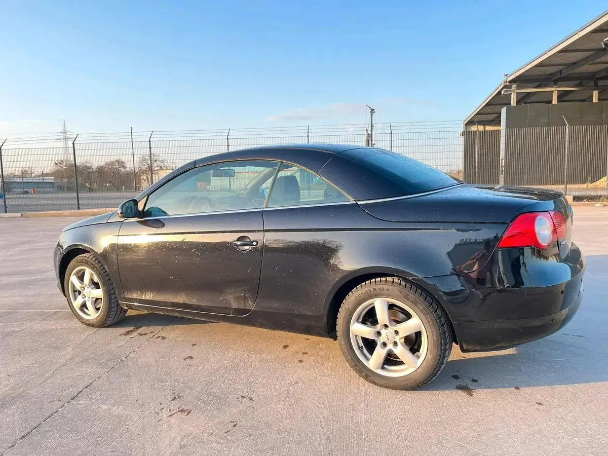 Gebraucht VW Eos 122 PS (89 kW) 2006 Schwarz Cabrio