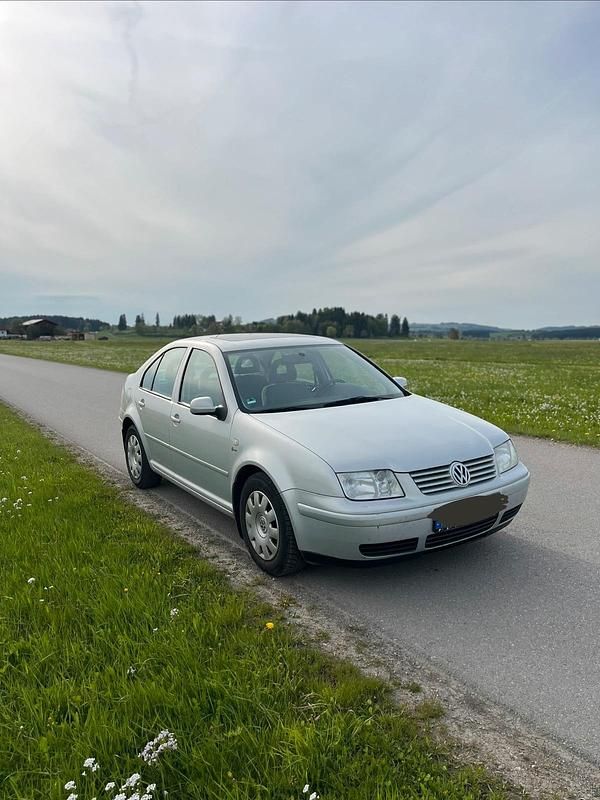 Occasion VW Bora 101 ch (74 kW) 1999 Argent Berline