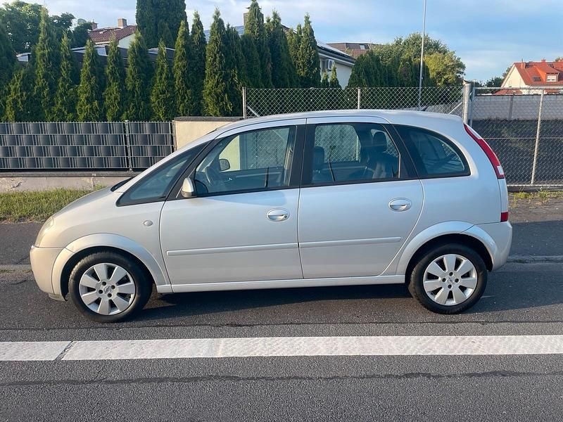 Gebraucht Opel Meriva 125 PS (91 kW) 2005 Silber Van / Kleinbus