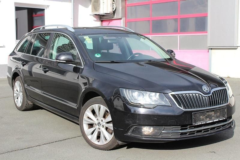 Schwarz Gebraucht 2014 Skoda Superb Kombi | 6.900 € (Fairer Preis) - Bild 1/4