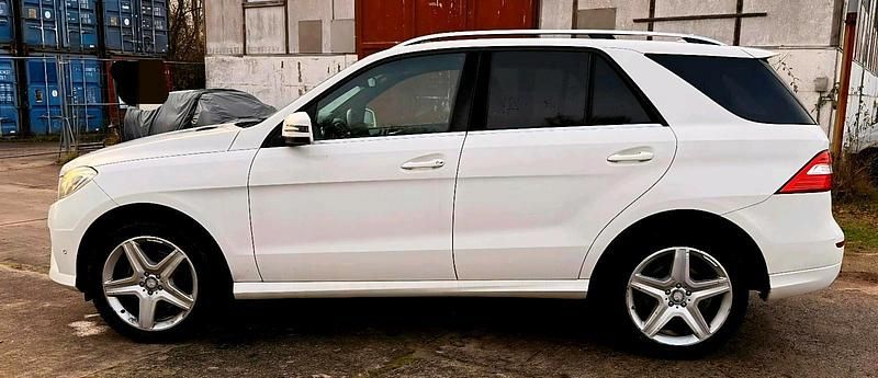 Gebraucht Mercedes ML350 AMG 259 PS (190 kW) 2013 Weiß SUV