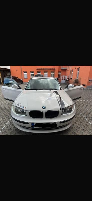 Gebraucht BMW 118 144 PS (105 kW) 2010 Weiß Kleinwagen