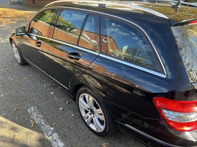 Gebraucht Mercedes C250 Avantgarde 204 PS (150 kW) 2009 Schwarz Kombi