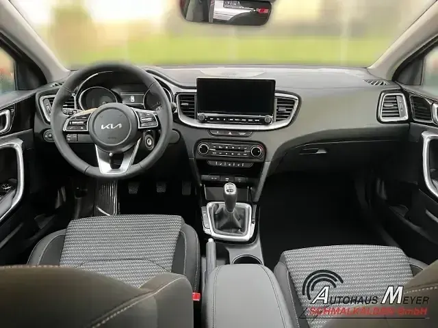 Gebraucht Kia Ceed Comfort 140 PS (102 kW) 2024 Infra red m Kleinwagen