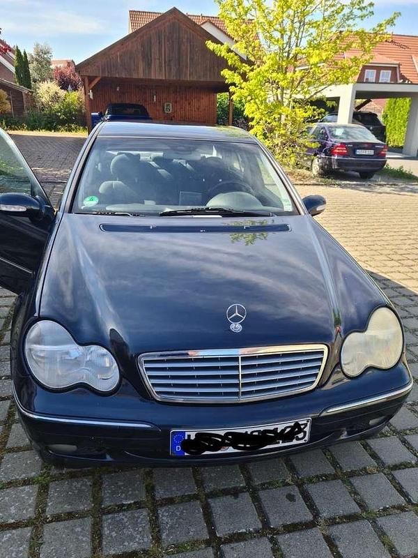 Gebraucht 2002 Mercedes C220 Elegance Limousine | 2.000 € (Guter Preis) - Bild 1/4