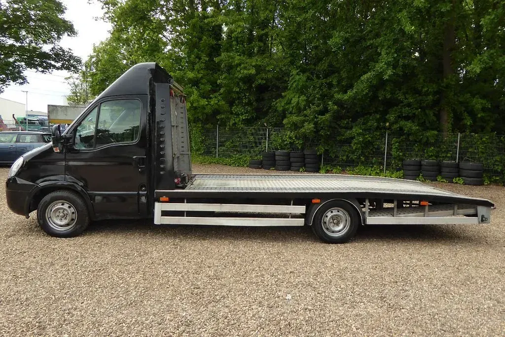 Occasion Iveco Daily 116 ch (85 kW) 2007 Noir Monospace
