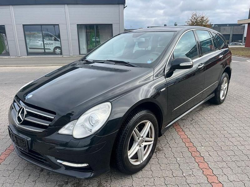 Schwarz Gebraucht 2010 Mercedes R350 Edition Van / Kleinbus | 3.900 € (Guter Preis) - Bild 1/4