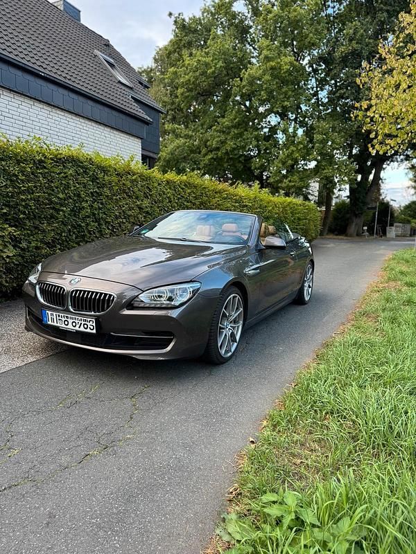 Braun Gebraucht 2012 BMW 640 Cabriolet Cabrio | 22.900 € (Fairer Preis) - Bild 1/4