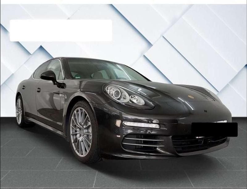 Grau Gebraucht 2013 Porsche Panamera 4S Limousine | 31.000 € (Superpreis) - Bild 1/4