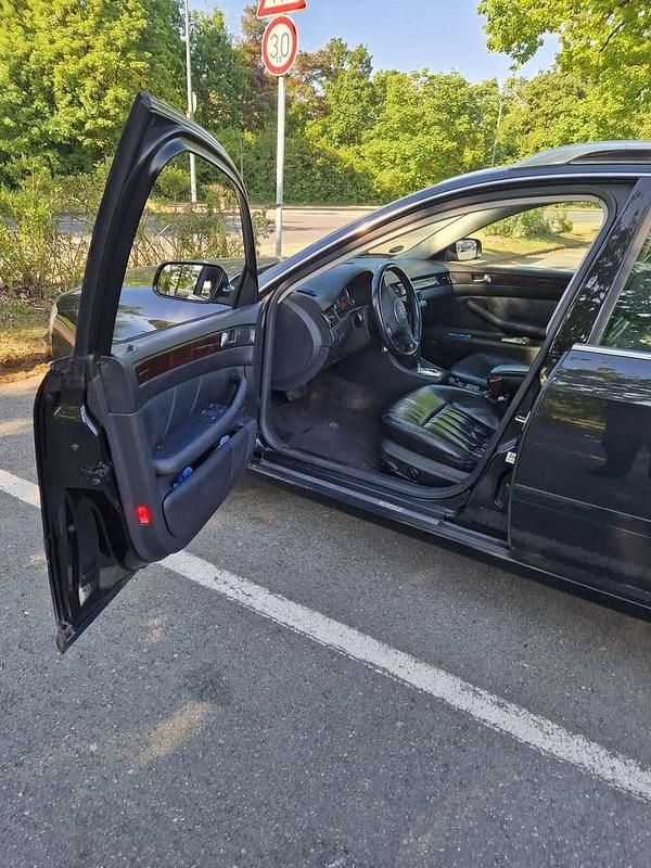 Schwarz Gebraucht 2003 Audi A6 Kombi | 2.500 € (Fairer Preis) - Bild 1/4