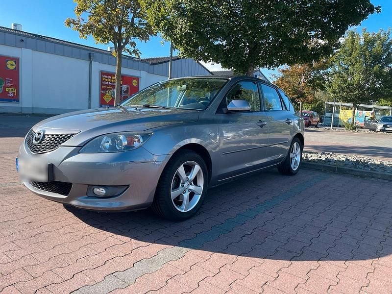 Grau Gebraucht 2005 Mazda 3 Limousine | 4.500 € (Fairer Preis) - Bild 1/4