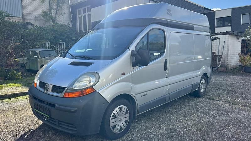 Silber Gebraucht 2006 Renault Trafic Van / Kleinbus | 3.350 € (Guter Preis) - Bild 1/4