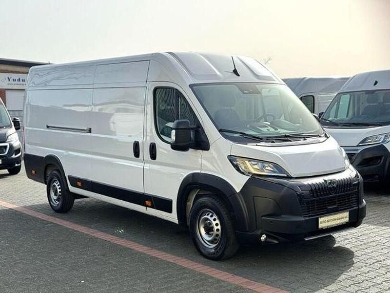 Gebraucht Peugeot Boxer 176 PS (129 kW) 2024 Weiß icy Van