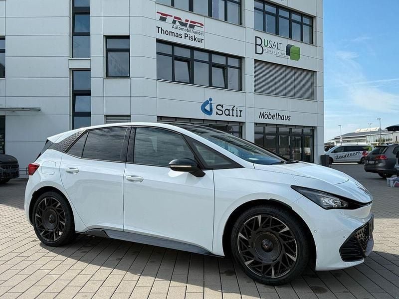 Weiß Gebraucht 2025 Cupra Born VZ Kleinwagen | 41.990 € (Guter Preis) - Bild 1/4