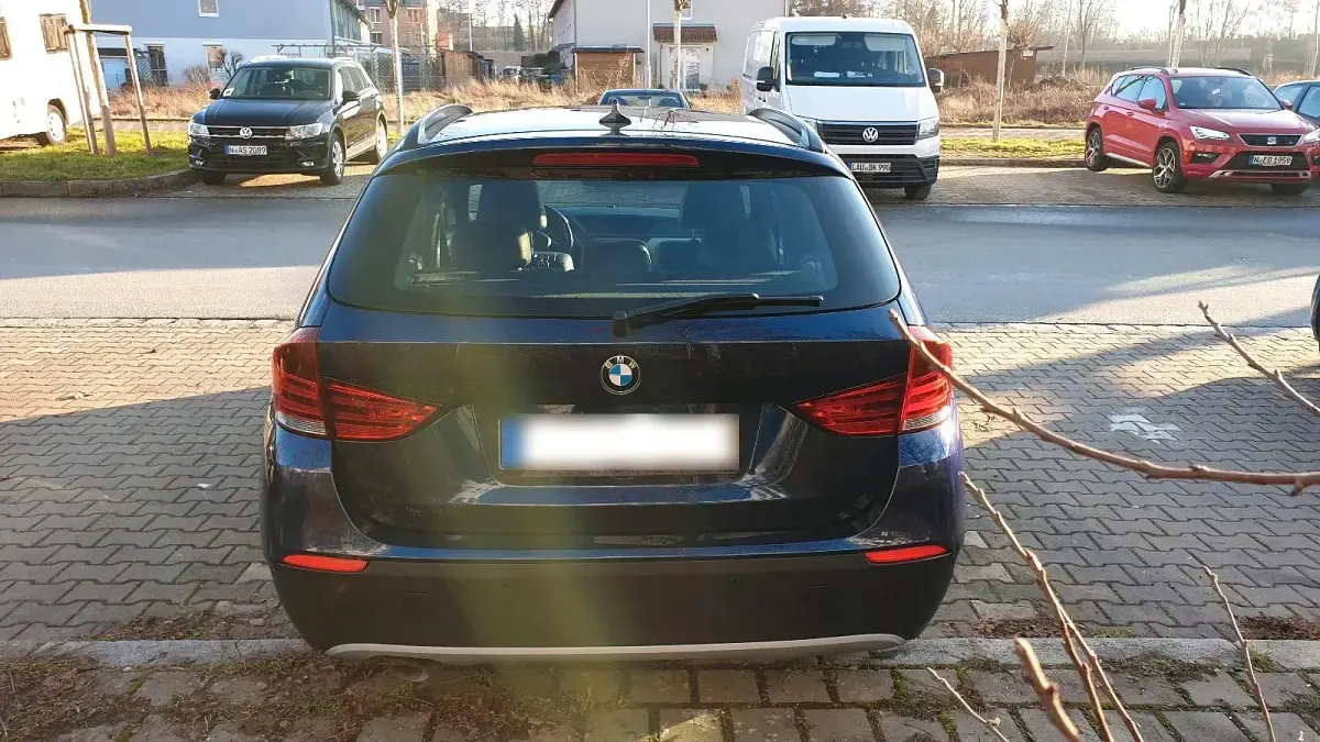 Second-hand BMW X1 143 CP (105 kW) 2011 Albastru SUV