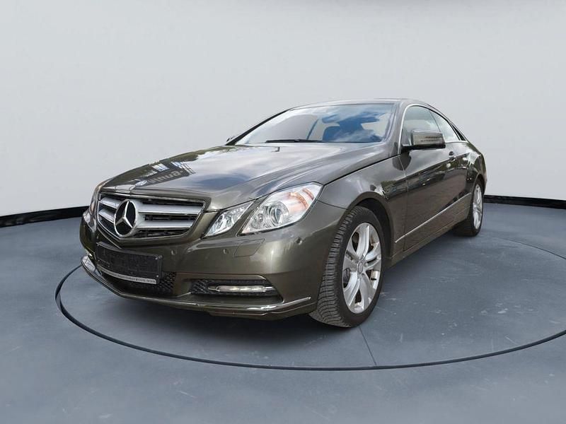 Gebraucht Mercedes E200 184 PS (135 kW) 2013 Grau Coupé