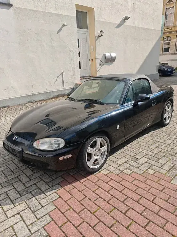 Occasion Mazda MX5 110 ch (80 kW) 2001 Noir Cabriolet