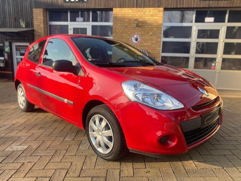 Gebraucht Renault Clio III 75 PS (55 kW) 2012 False Kleinwagen