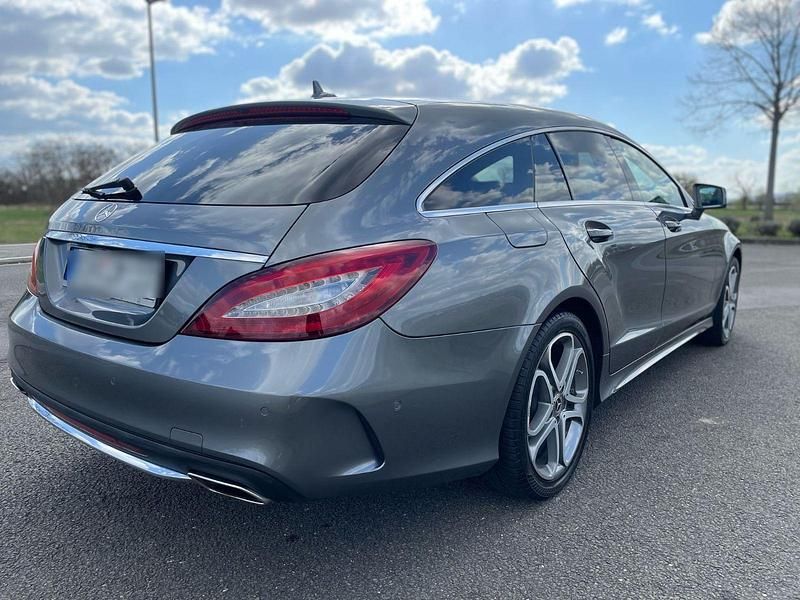 Grau Gebraucht 2017 Mercedes CLS350 Kombi | 17.500 € (Guter Preis) - Bild 1/4