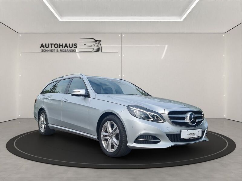 Silber Gebraucht 2016 Mercedes E220 Kombi | 21.899 € (Fairer Preis) - Bild 1/4