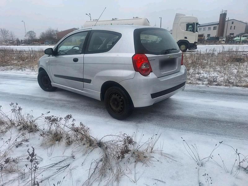 Używany Chevrolet Aveo 84 KM (61 kW) 2008 Srebrny Sedan/Limuzyna