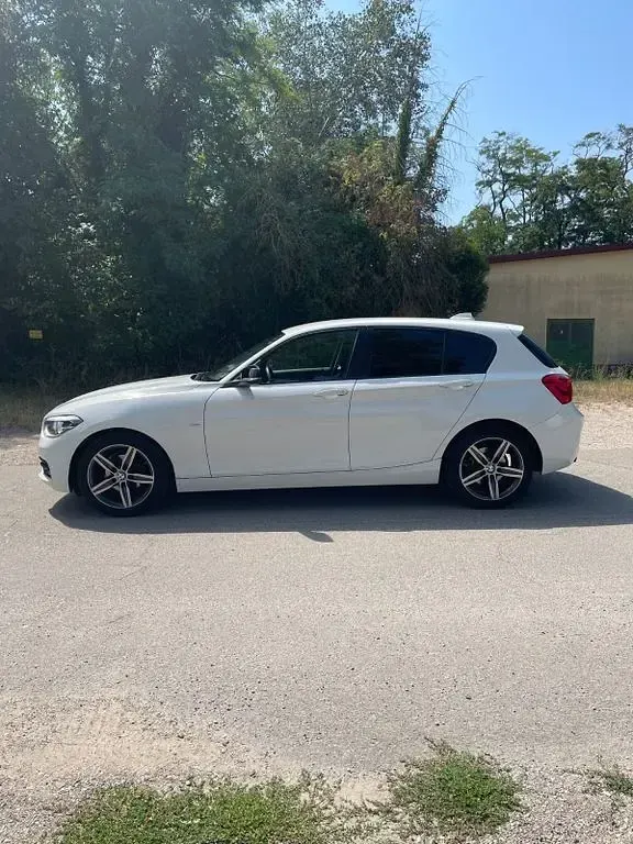 Gebraucht BMW 118 Sport Line 136 PS (100 kW) 2016 Weiß Kleinwagen