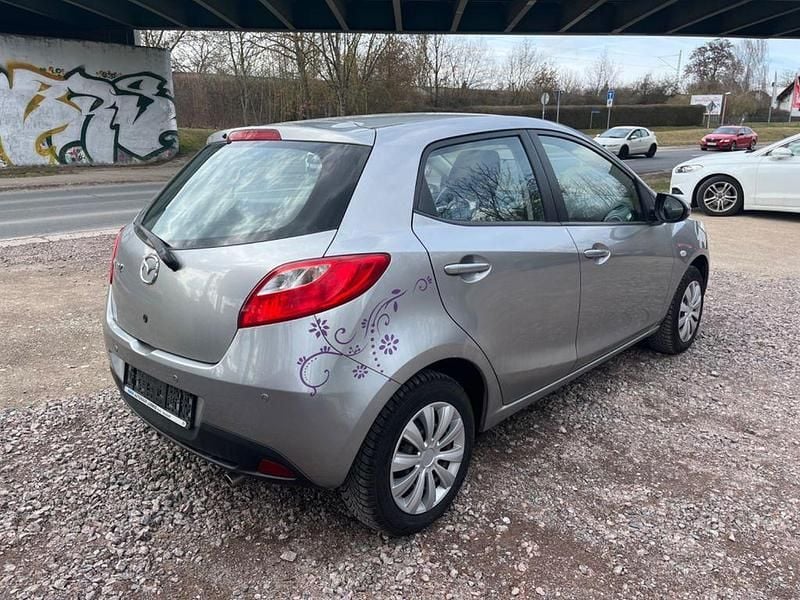 Gebraucht Mazda 2 Center-Line 75 PS (55 kW) 2011 Grau Kleinwagen
