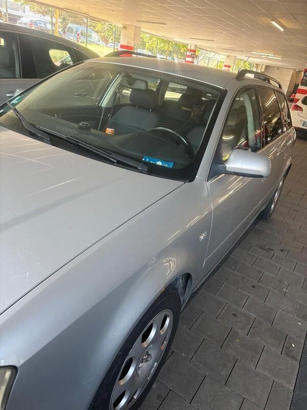 Silber Gebraucht 2003 Audi A6 Kombi | 1.000 € (Superpreis) - Bild 1/4
