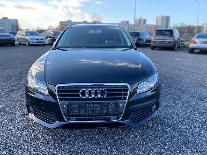 Gebraucht Audi A4 Attraction 120 PS (88 kW) 2009 Schwarz Limousine